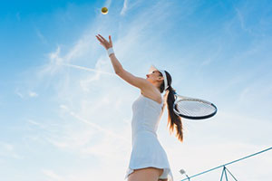 Schulterprobleme beim Tennis - eine Folge - das Impingementsyndrom