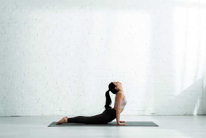 Schulterschmerzen durch Yoga Übungen - Das Impingement-Syndrom entsteht